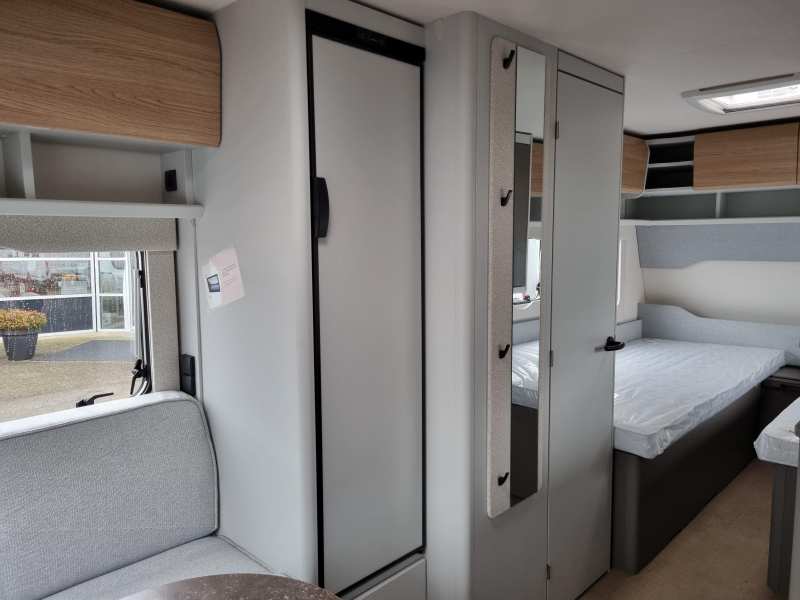 Bürstner B66 490 TL - Enkele bedden -  foto: 16
