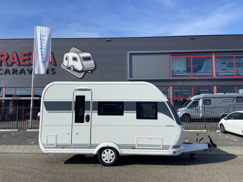 Hobby On Tour 390 SF Treinzit, dwars bed 