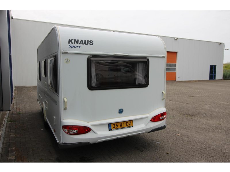 Knaus Sport 450 FU Rondzit, Voortent,  foto: 3