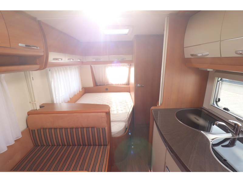 Hobby Excellent 410 SFE Mover/ Luifel/ Voortent  foto: 9