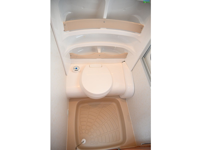 Hobby De Luxe 460UFe foto: 21