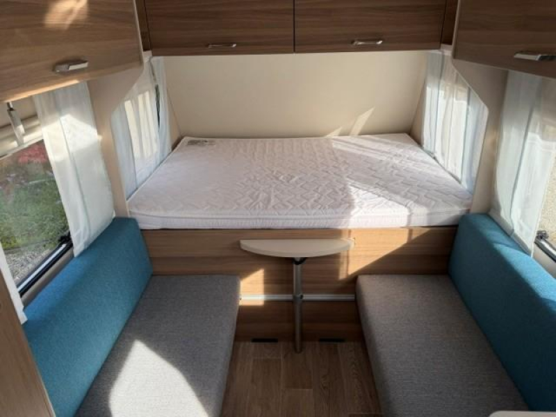 Dethleffs C'Joy 480 QLK mover airco stapelbed  foto: 11