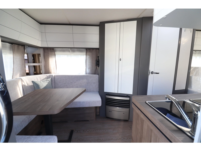 Hobby Excellent Edition 495 UL €2500,- KORTING | 301  foto: 7