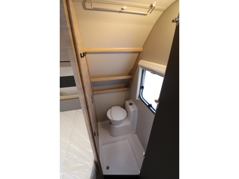 Weinsberg CaraOne Edition HOT 450 FU MODEL 2027 - 771 VLOER  foto: 12