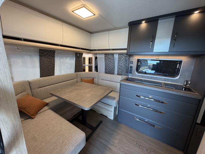 Hobby De Luxe 460 UFE Nieuw | Actie model 2026  foto: 5