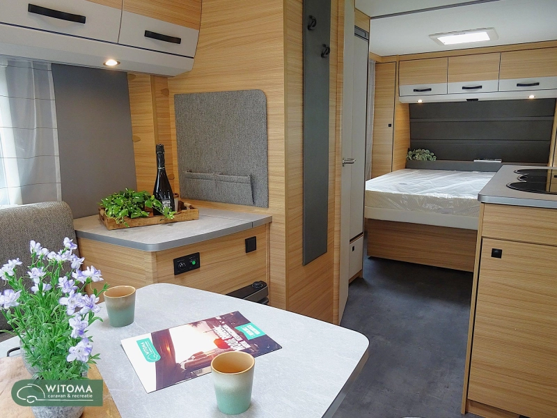 Dethleffs Summer Edition 530 DR Queensbed  foto: 2