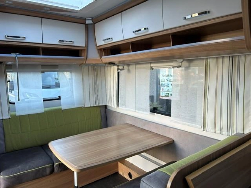 Dethleffs Camper 390 FS Mover & luifel 