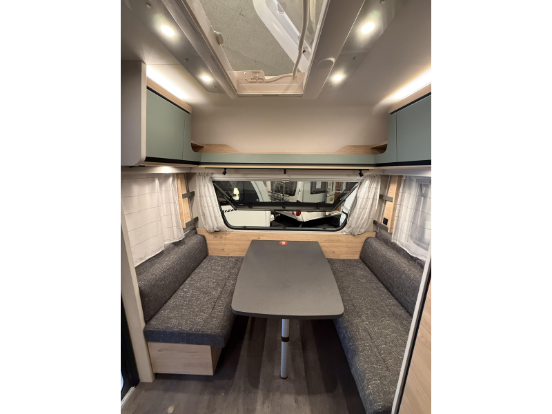 Dethleffs Camper 460 EL 2 BEDDEN ZITGR EX VERHUUR  foto: 15