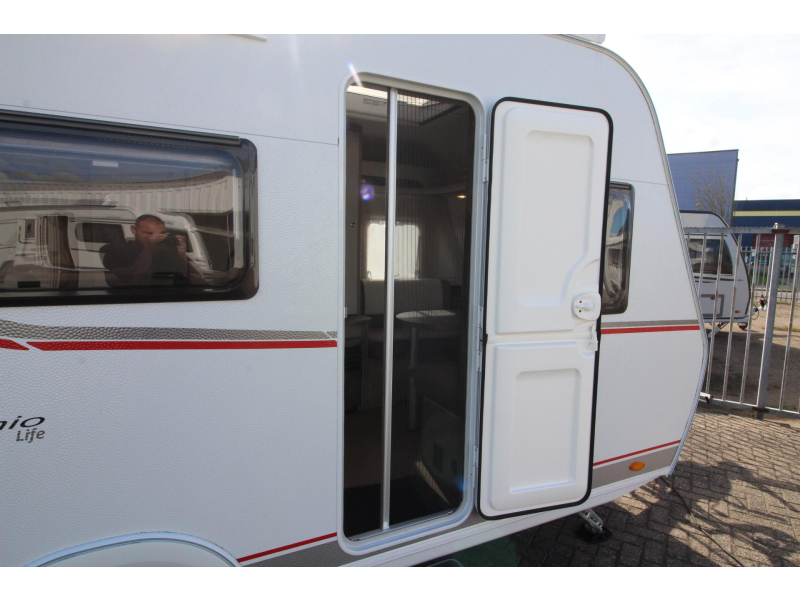 Bürstner Premio Life 480 TL Mover Thule 6300 Fietsenr  foto: 22