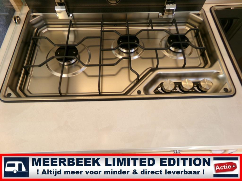 Hobby Excellent Edition 540 UFF 2027 NIEUWSTE MODEL !  foto: 10