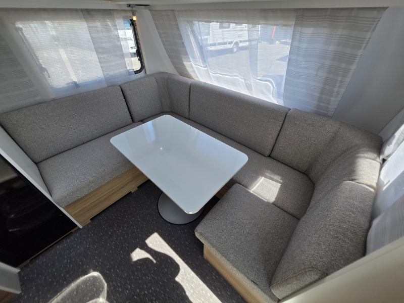 Adria Altea 492 UL Rondzit enkele bedden '18  foto: 6
