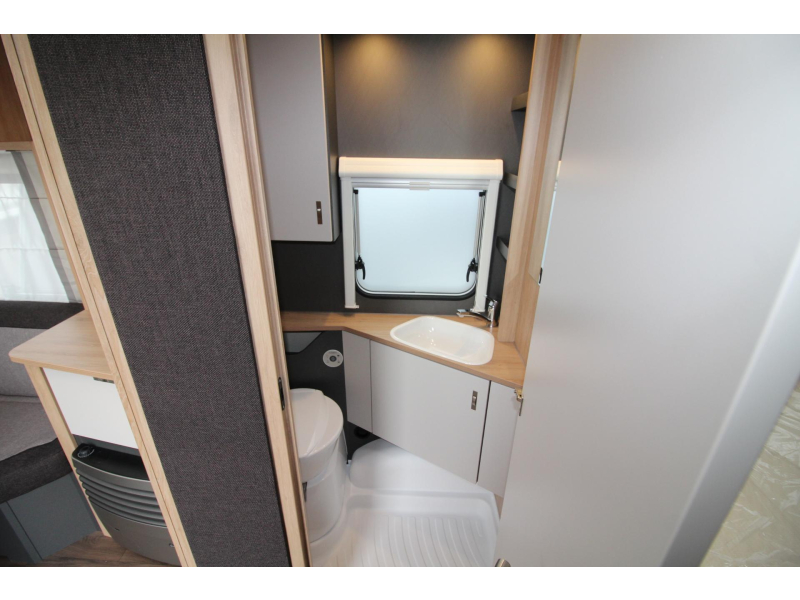 Knaus Sport 460 EU Enkele bedden & GFK dak!  foto: 17
