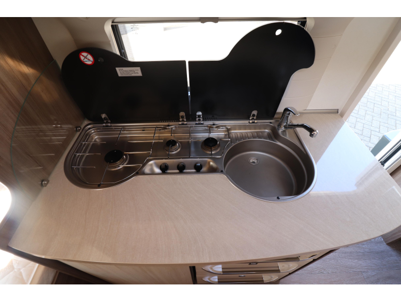 Hobby De Luxe 455 UF Mover / Luifel  foto: 11