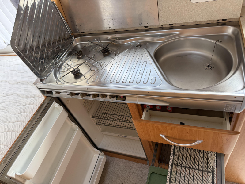 Knaus Blue Line 450 TF RONDZIT-VOORTENT 2023  foto: 10