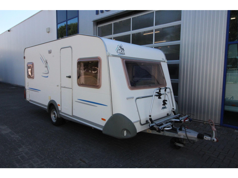 Knaus Azur 450 TF Mover, Voortent, Fietsenr  foto: 2