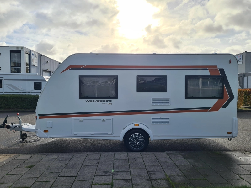 Weinsberg CaraOne Edition HOT 450 FU met Cassetteluifel! 