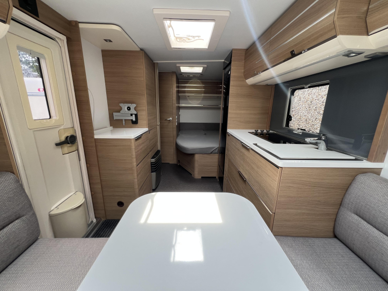 Adria Adora 512 UP Thule Luifel Mover Volaut  foto: 2