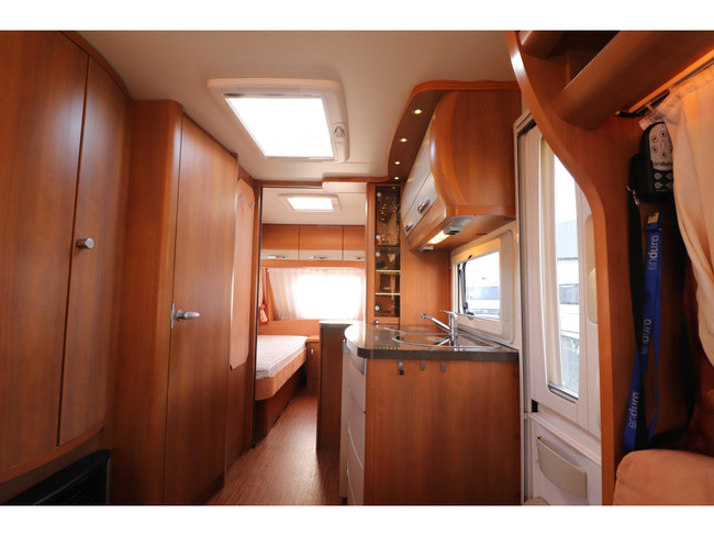 Hobby Excellent 495 UL Mover / Thule Luifel foto: 10