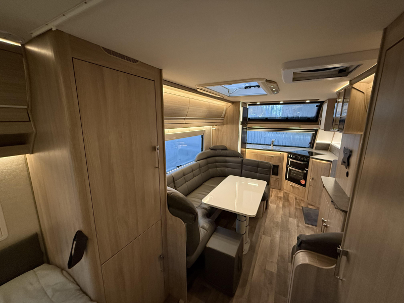 Kabe Royal 780 TDL Front Kitchen - Compleet  foto: 10