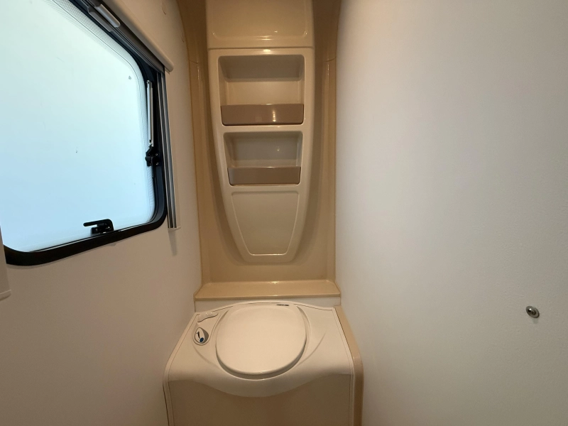 Adria Adora 492 UP incl. Mover  foto: 10