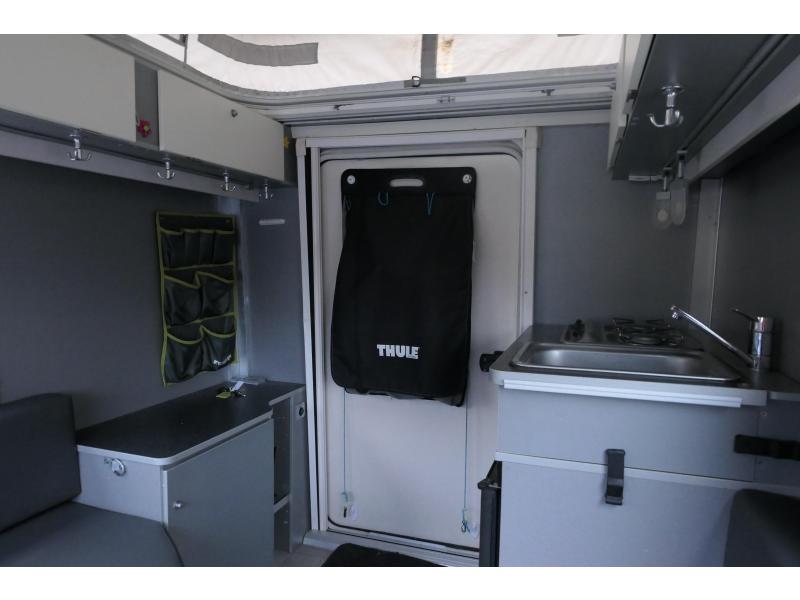 Kip Shelter voor motorfiets  foto: 9