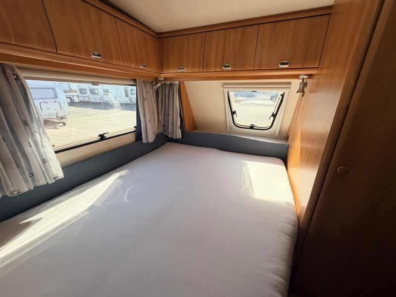Hobby De luxe Easy 560 KMFE Voortent, 6 pers.  foto: 10