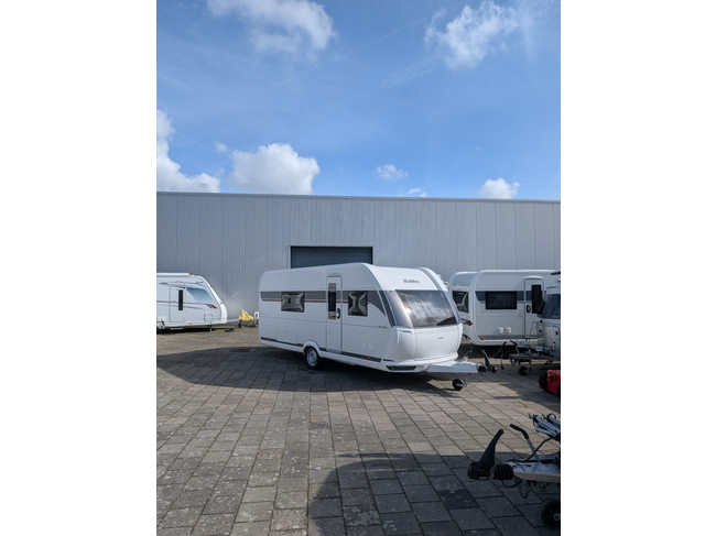 Hobby De Luxe 495 WFB