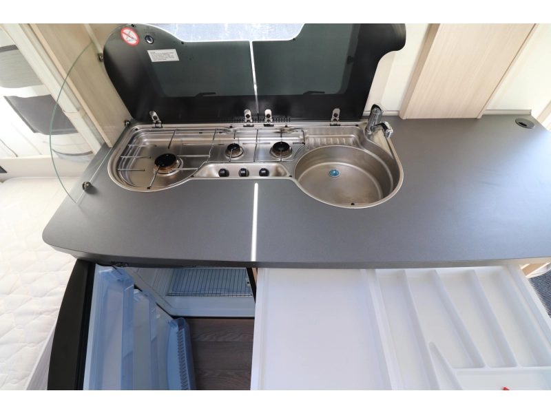 Hobby De Luxe Edition 440 SF Mover/ Unico/ Fdrager  foto: 17
