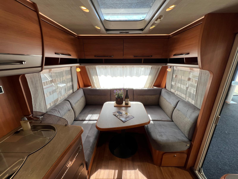Eriba Nova Winner Edition 465 GL mover, luifel, airco 