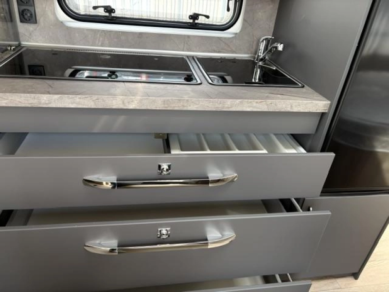 Hobby De Luxe 460 UFE Model 2027  foto: 6