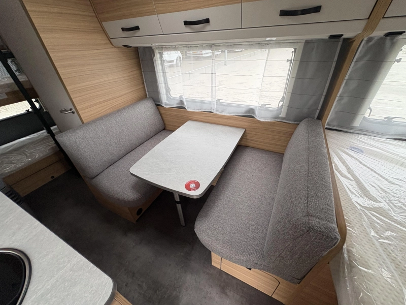 Dethleffs Summer Edition 500 QSK stapelbed / dwarsbed  foto: 6
