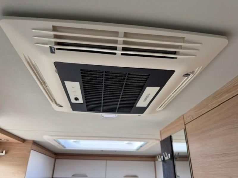 Knaus Sudwind 60 Years 500 EU mover airco fietsenrek  foto: 13