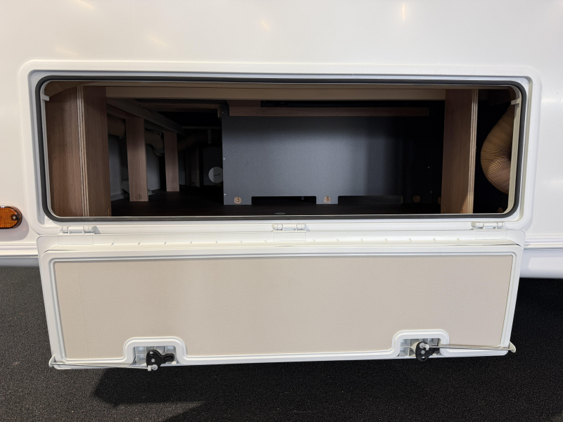 Knaus Sport 450 FU rondzit / fransbed  foto: 8