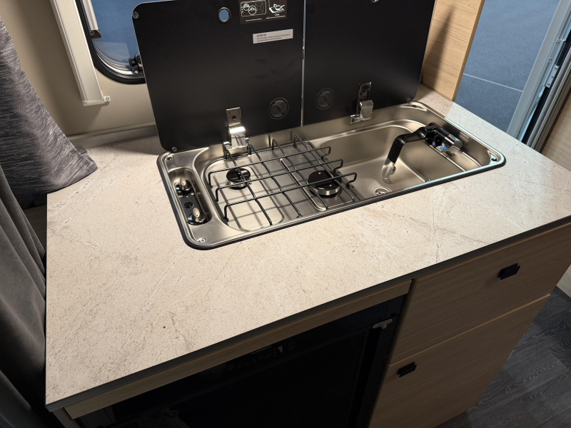 Weinsberg CaraLife 470 EU enkele bedden / dinette  foto: 5