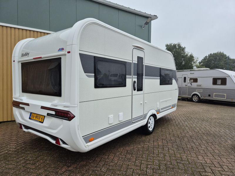 Hobby De Luxe 460 UFE  foto: 2