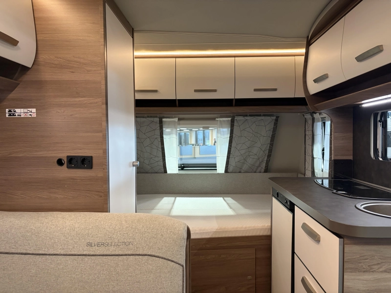 Knaus Sport 400 QD mover / voortent  foto: 16