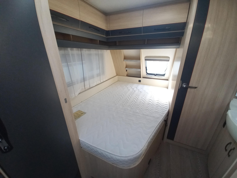 Hobby De Luxe Edition 460 UFE cassetteluifel-mover  foto: 11