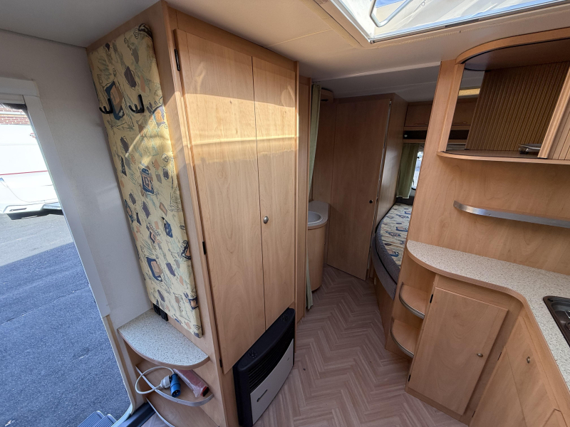 Bürstner Ventana 500 TS FRANSBED RONDZIT LUIFEL  foto: 6