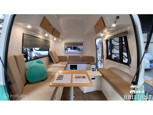 happier camper HC1 Caravan zeer uniek enigste in europa foto: 6