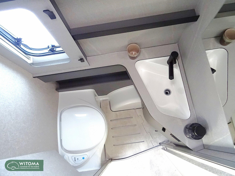 Eriba Novaline 470 Geen levertijd!  foto: 14