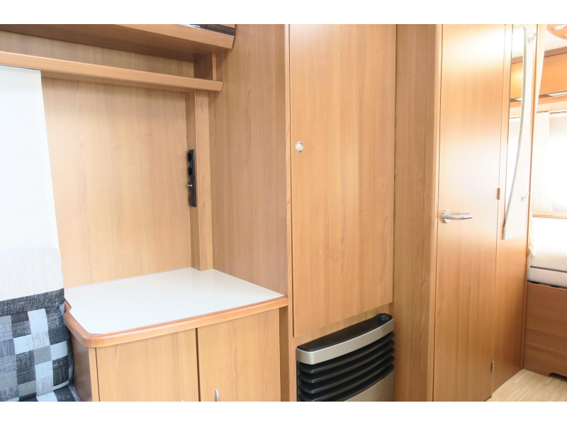 LMC Musica 460 D TRUMA MOVER+VOORTENT  foto: 6