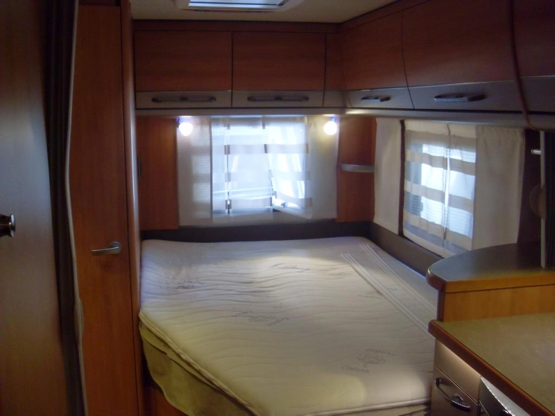Eriba Nova Winner Edition 465 GL met Mover 