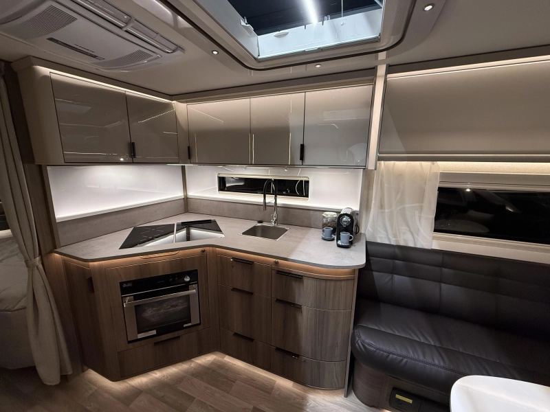 Kabe Imperial 560 NIEUW BINNEN  foto: 3
