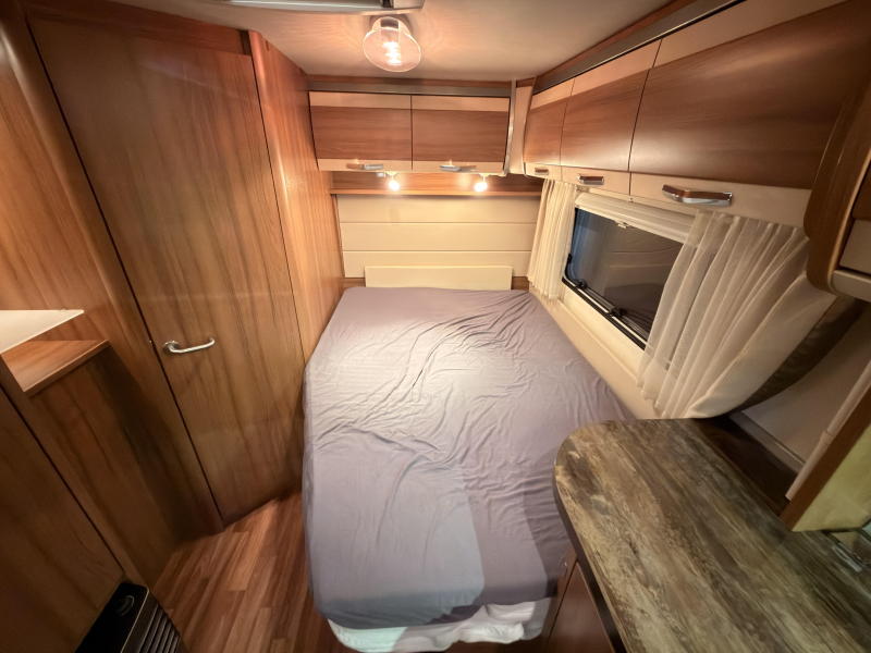 Knaus Sudwind Exclusive 580 UF mover+voortent+bankairco  foto: 9
