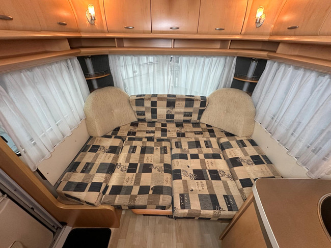 Hobby De Luxe 460 UFe foto: 7
