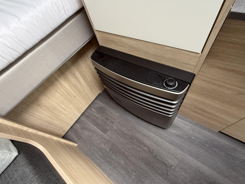 Caravelair Alba 400 VASTBED TREINZIT LUIFEL  foto: 15