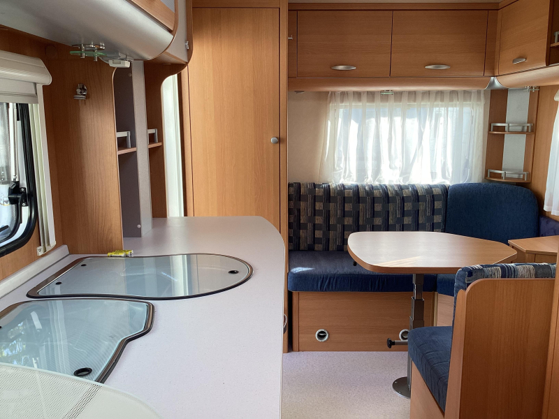 Knaus Sport 420 QD mover/ voortent  foto: 5
