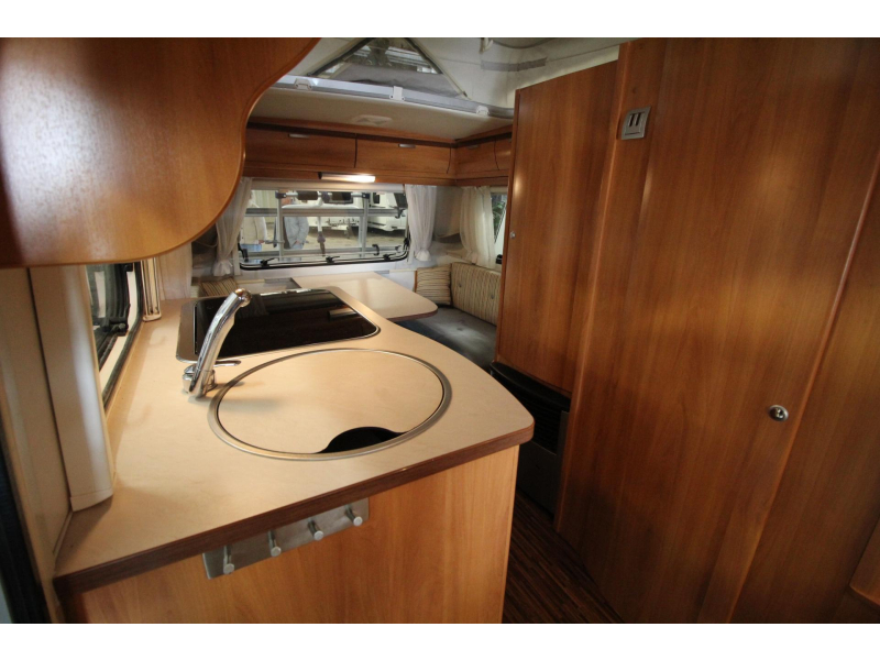 Eriba Touring Triton 430 GT Hefdak, Mover, Voortent  foto: 7