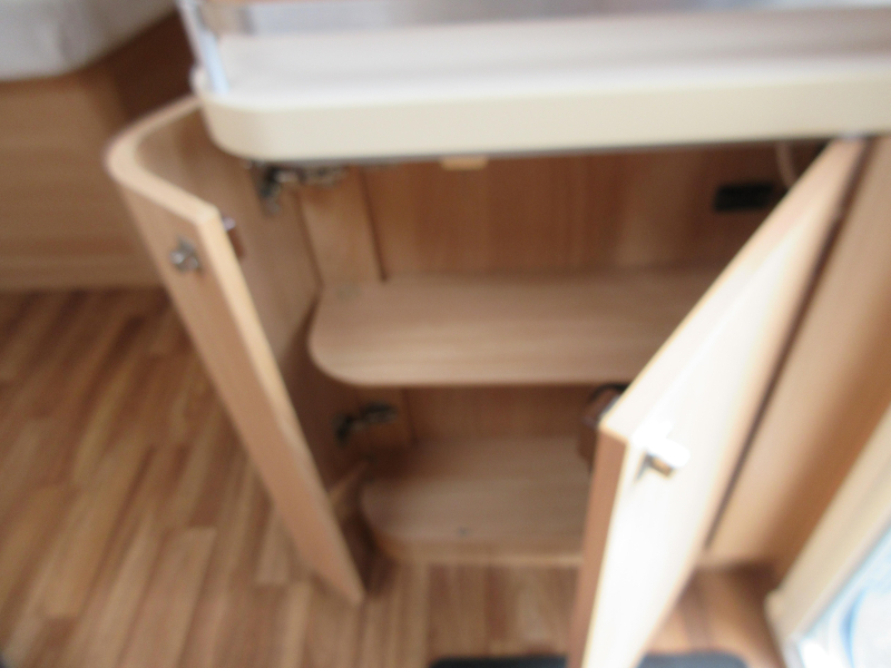 Knaus Sudwind 450 FU MOVER EN VOORTENT  foto: 15