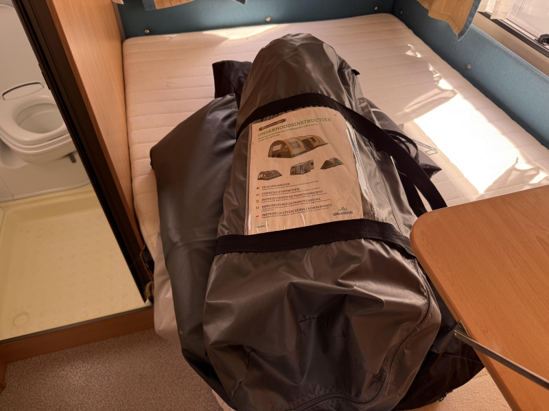 Knaus Sudwind 450 TF FRANSBED RONDZIT TENT  foto: 10